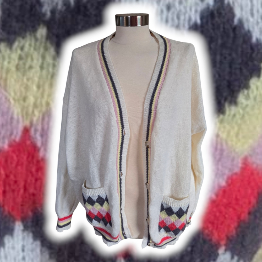 🪨 Cozy Cream Cardigan with Argyle Pattern